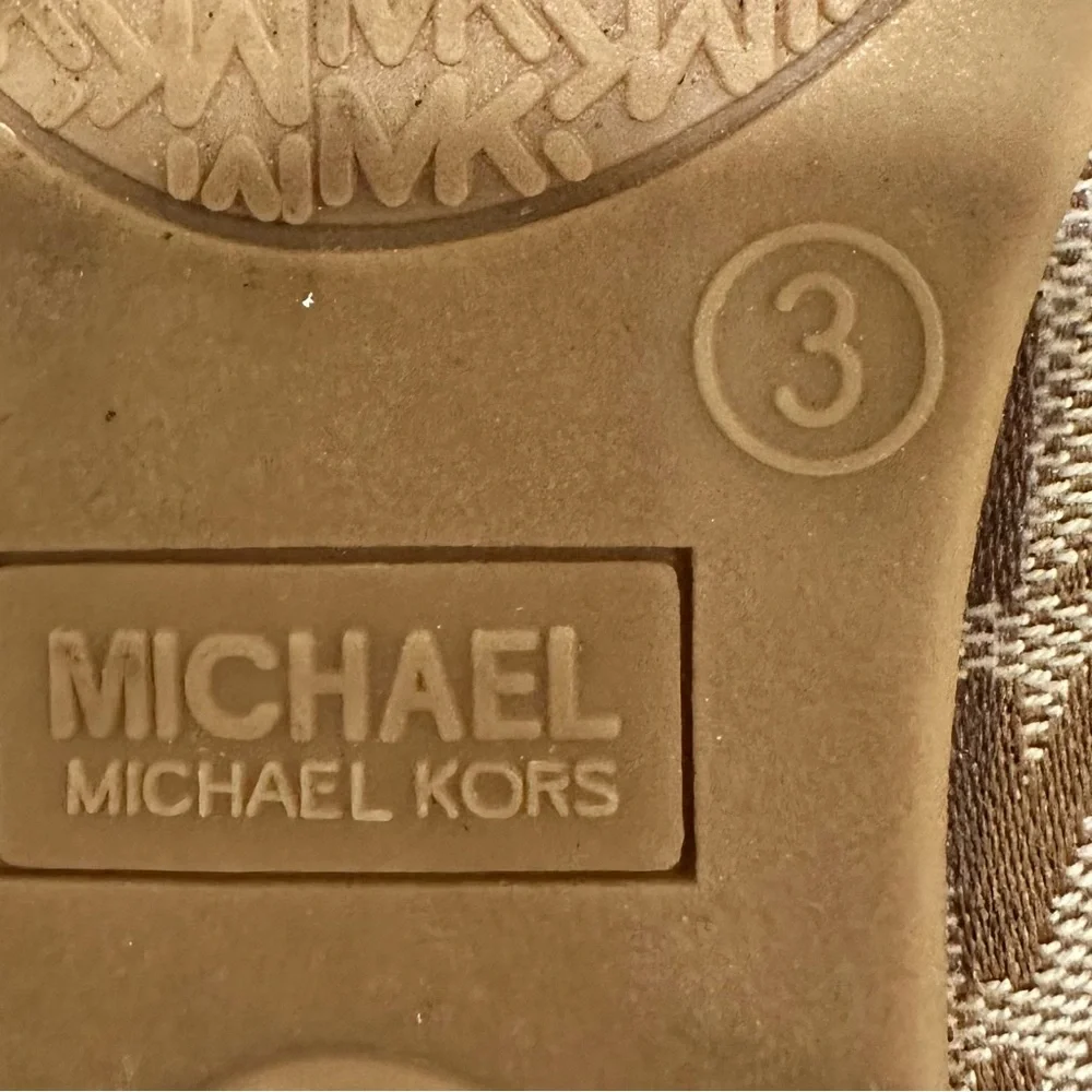 Michael Kors Fatima Ballet Flats Slip On Shoes Tan Monogram Size 3‎